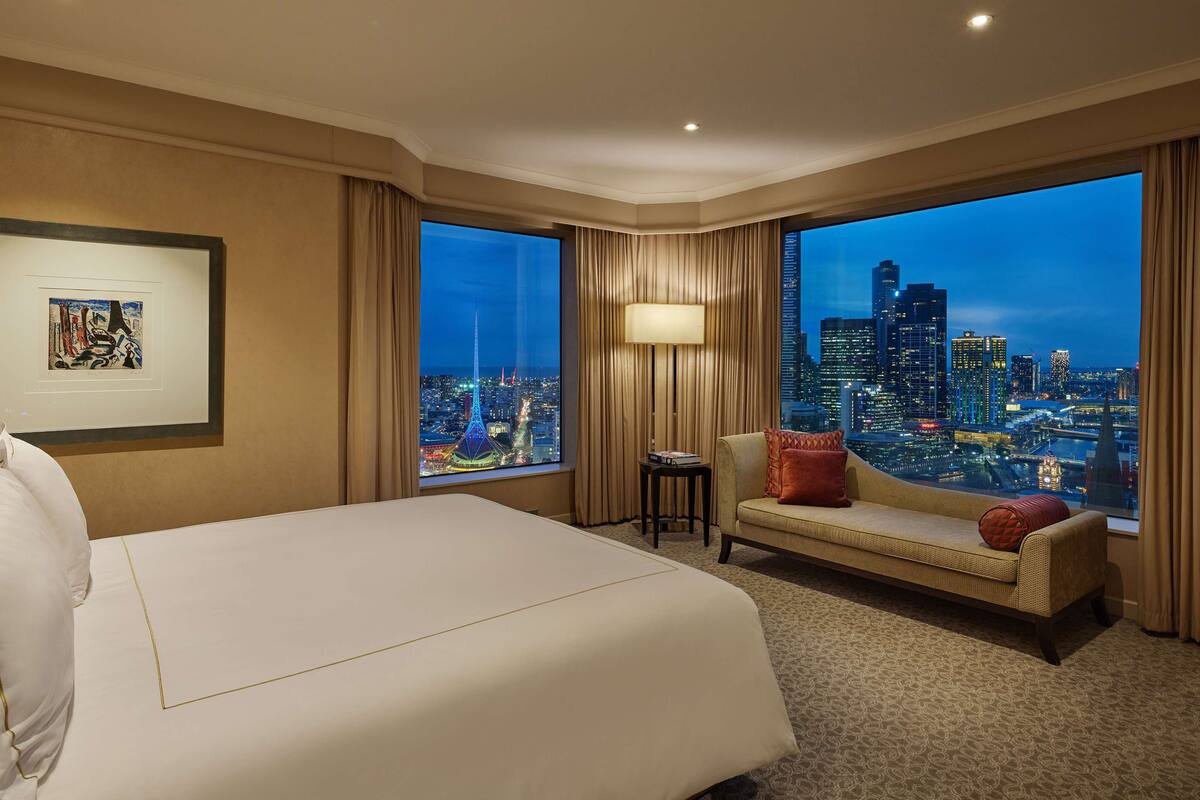 套房, 1 張特大雙人床 (Grand Club Lounge Access) | 埃及棉床單、高級寢具、特厚豪華床墊、迷你吧