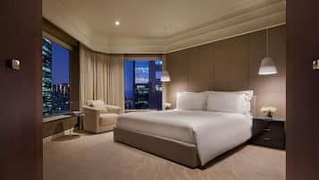 Egyptian cotton sheets, premium bedding, pillowtop beds, minibar