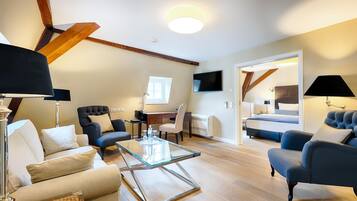 In-room safe, desk, free WiFi, bed sheets