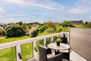 Caja fuerte, escritorio, wifi gratis y ropa de cama