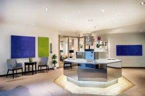 Couples treatment rooms, sauna, hot tub, Turkish bath, body treatments