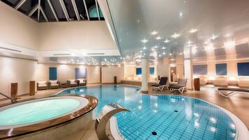 Couples treatment room(s), sauna, hot tub, Turkish bath/hammam