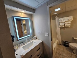 Individually decorated, individually furnished, desk, laptop workspace - Clarion Pointe South Portland (South Portland)