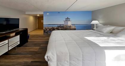 Germaine Inn South Portland