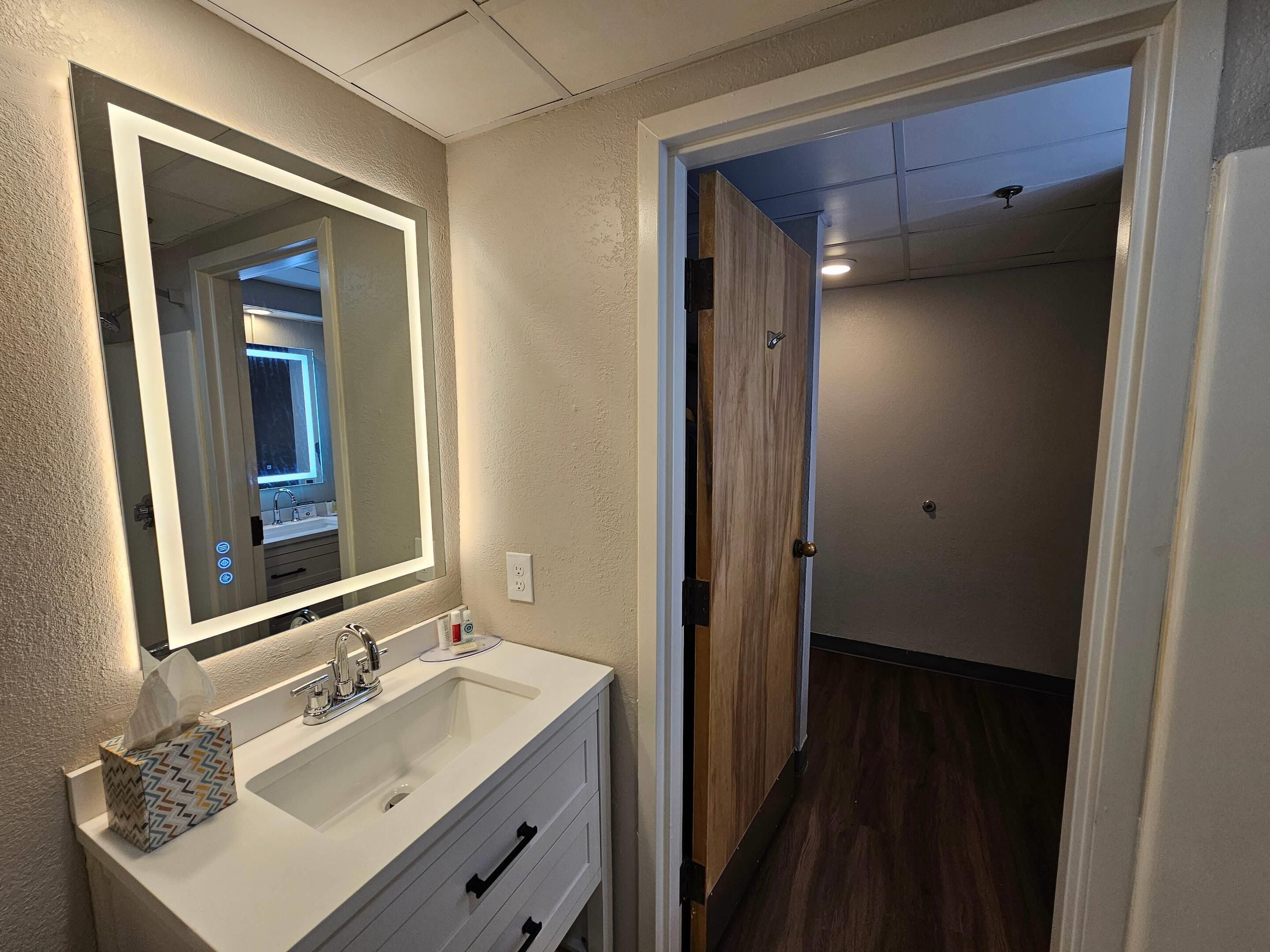 individually decorated, individually furnished, desk, laptop workspace