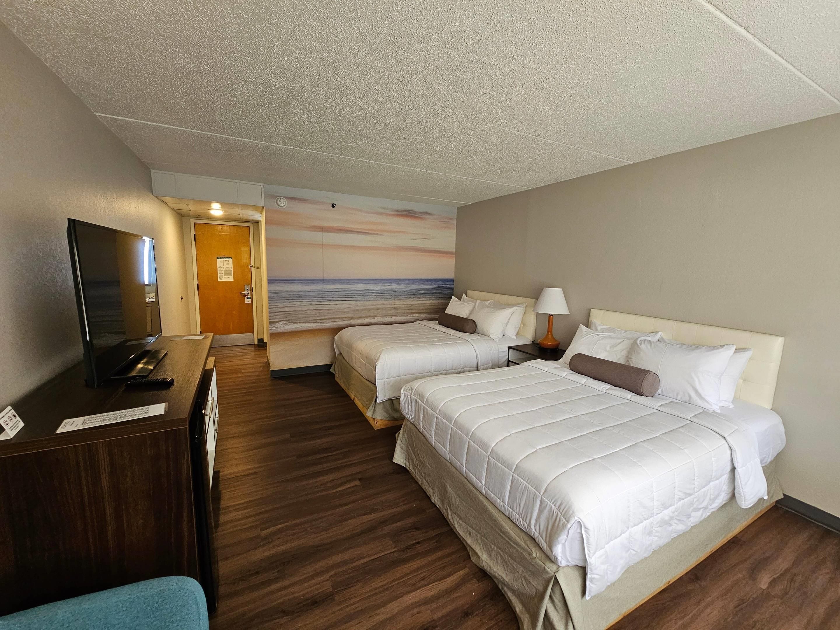 individually decorated, individually furnished, desk, laptop workspace