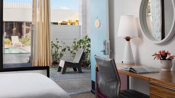 Roupas de cama antialérgicas, camas Tempur-Pedic, cofres nos quartos