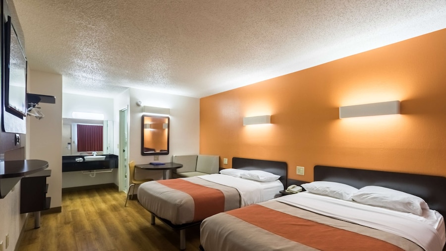 Motel 6 Crawfordsville, IN