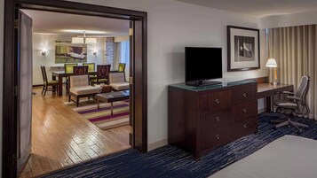 Egyptian cotton sheets, premium bedding, pillow-top beds, in-room safe