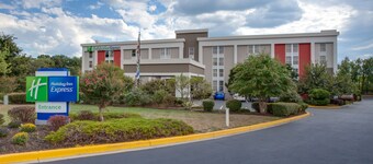 Holiday Inn Express Washington DC East - Andrews AFB by IHG