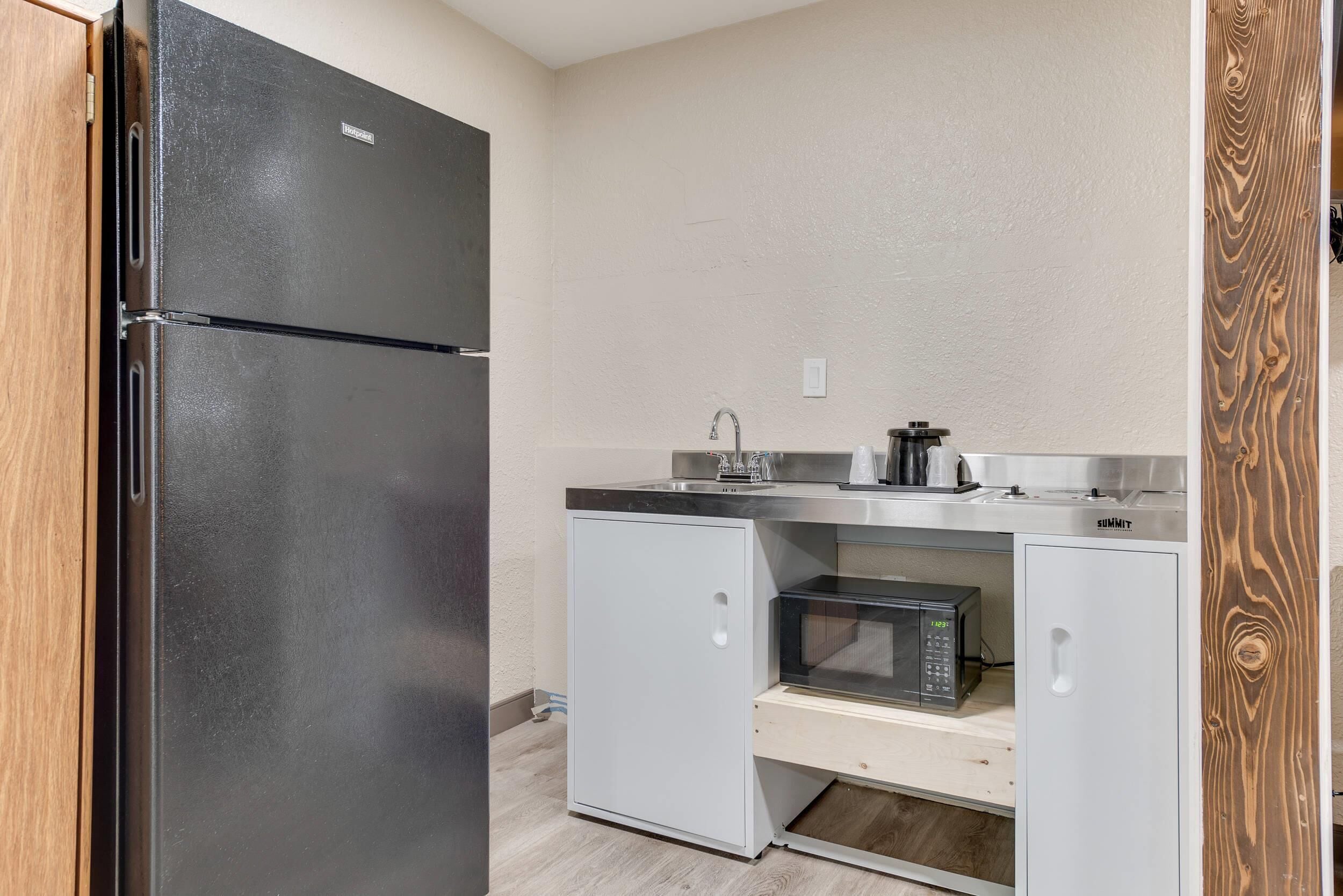 Chambre Standard, 2 lits doubles, non-fumeurs | Fer et planche à repasser, Wi-Fi gratuit, draps fournis, réveils