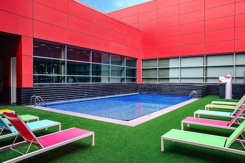 Outdoor pool, sun loungers