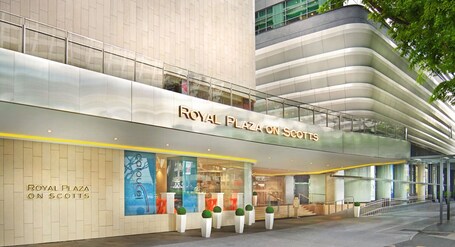 Royal Plaza on Scotts - Image 2