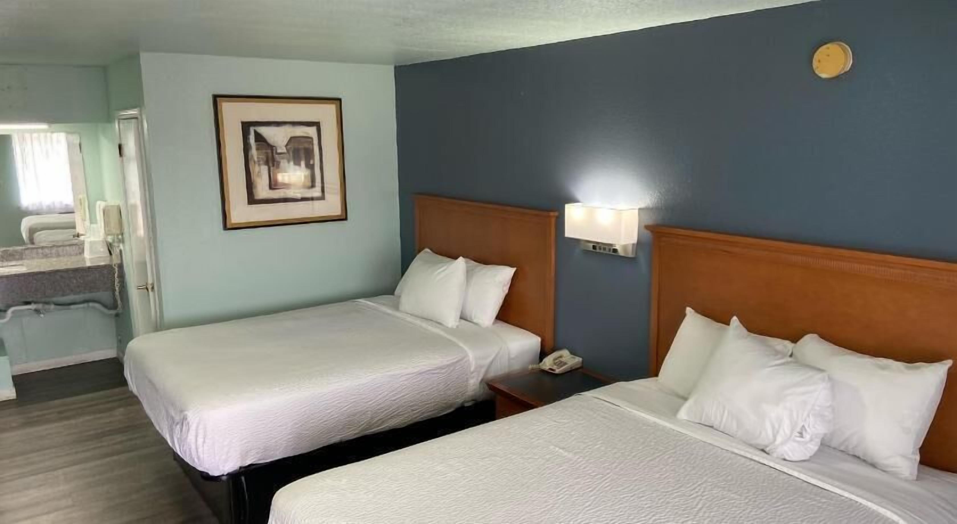 Desk, iron/ironing board, free WiFi, bed sheets
