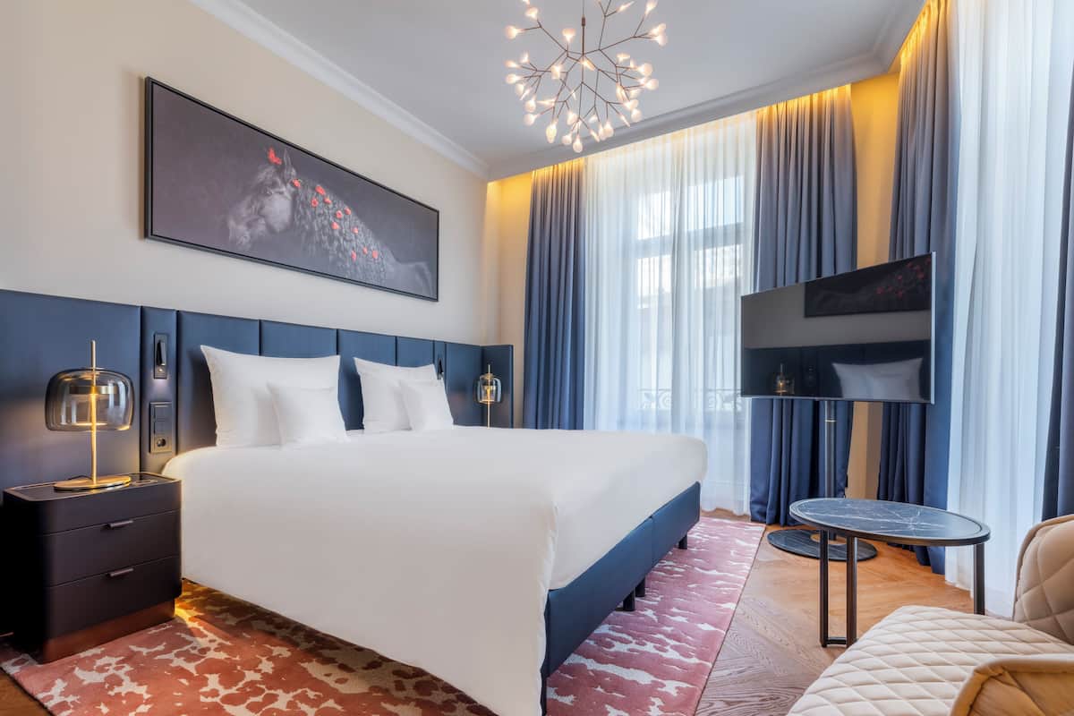 Sábanas de algodón egipcio, ropa de cama de alta calidad y minibar
