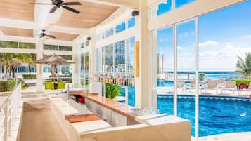 4 restaurants servant le petit déjeuner, spécialités Cuisine mexicaine