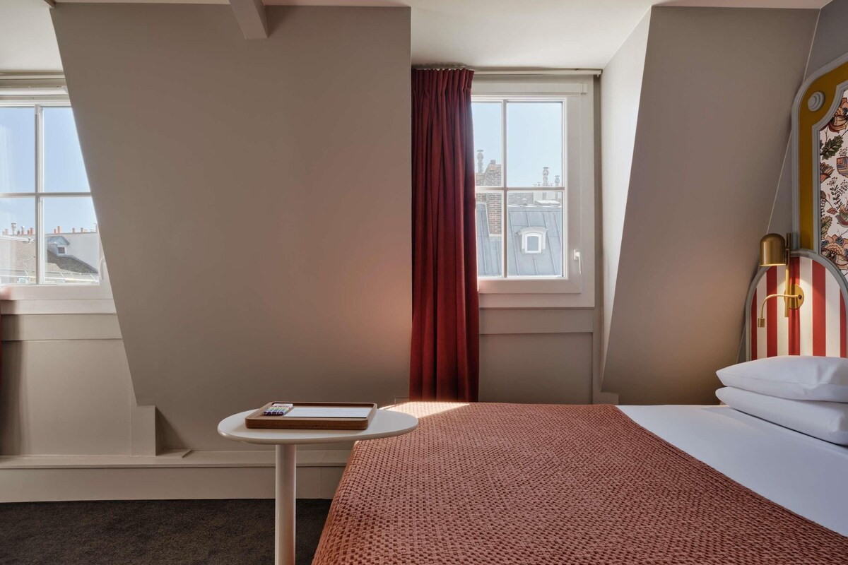 Rom – premium, 1 dobbeltseng (Privilege) | Sengetøy av topp kvalitet, minibar, safe på rommet og skrivebord
