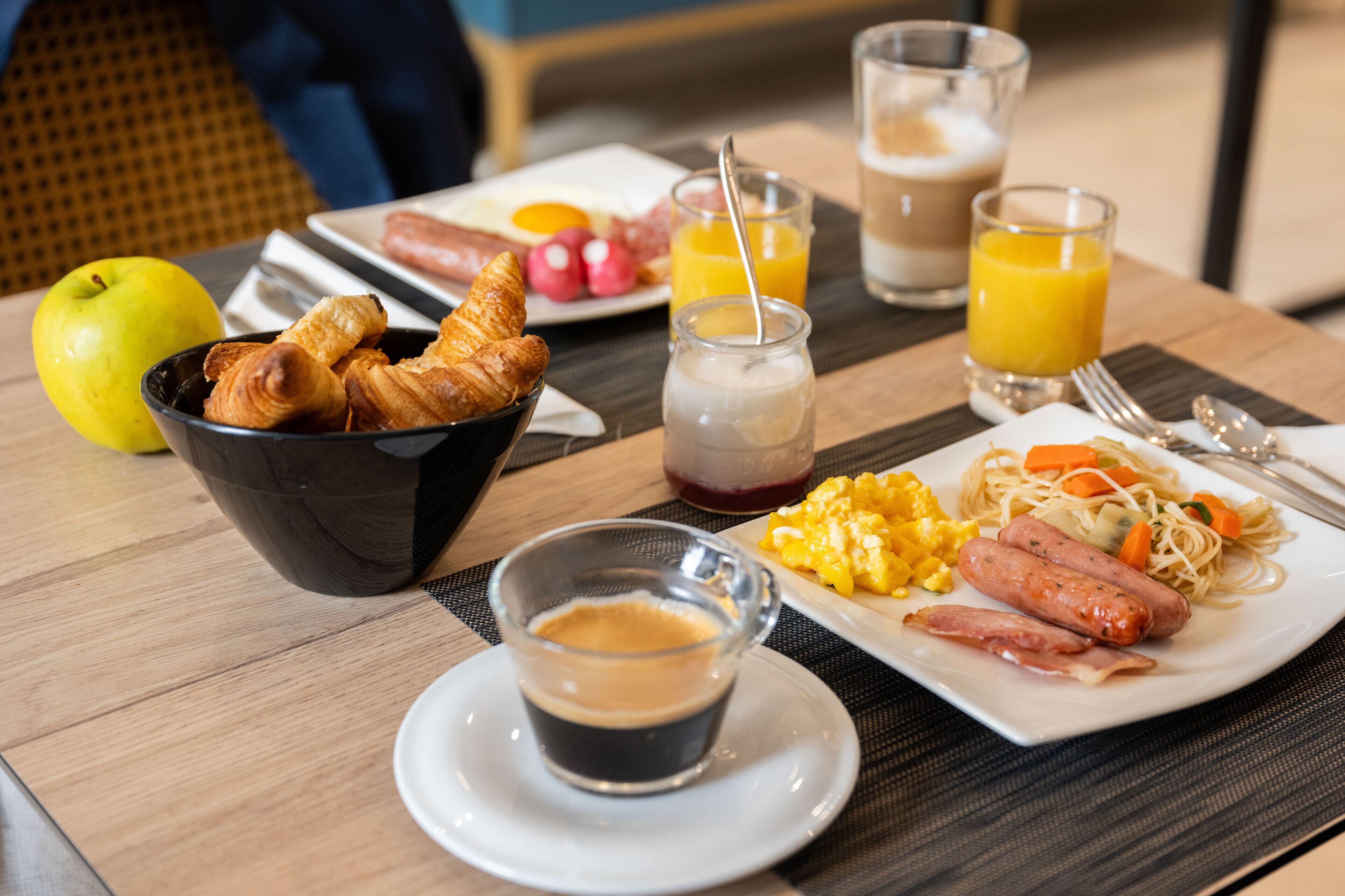daily buffet breakfast (eur 19 per person)