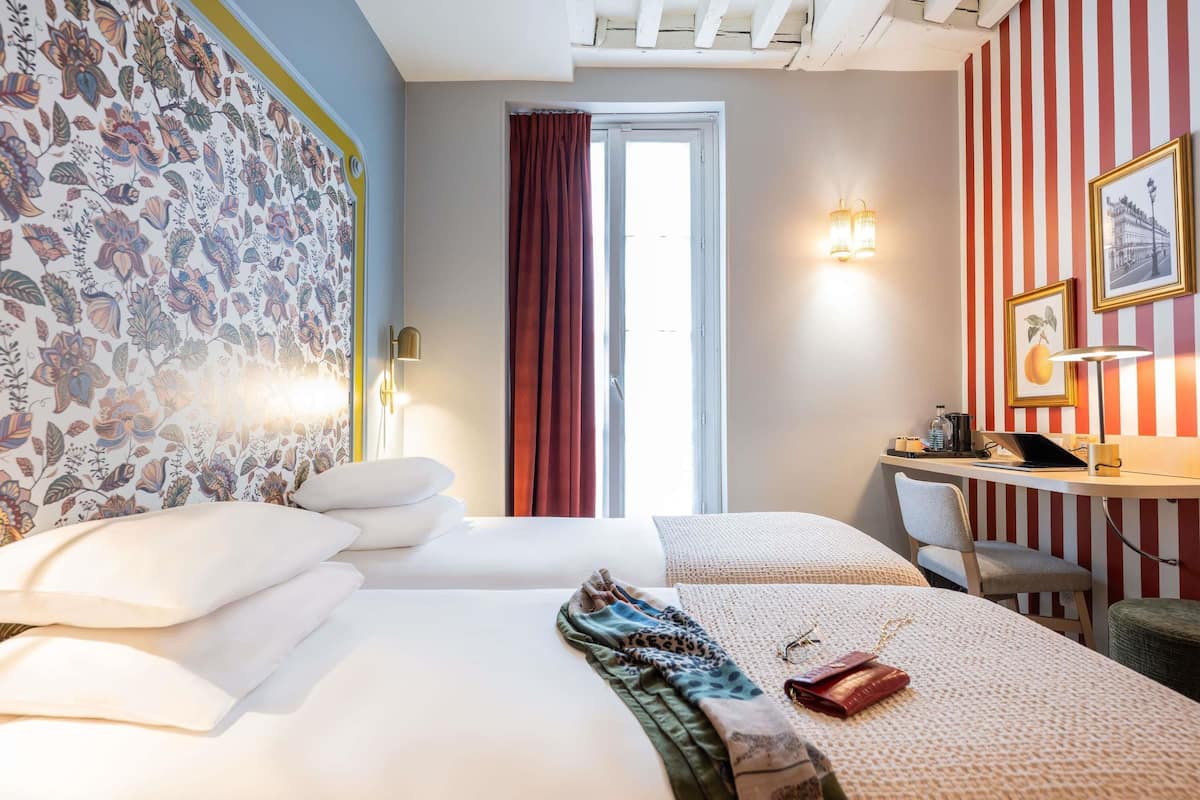 Premium bedding, minibar, in-room safe, desk