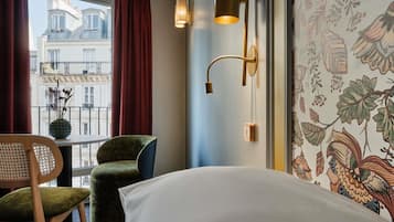 Hochwertige Bettwaren, Minibar, Zimmersafe, Schreibtisch