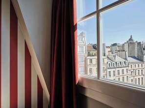 Premium Room, 1 Double Bed (Privilege) | Premium bedding, minibar, in-room safe, desk