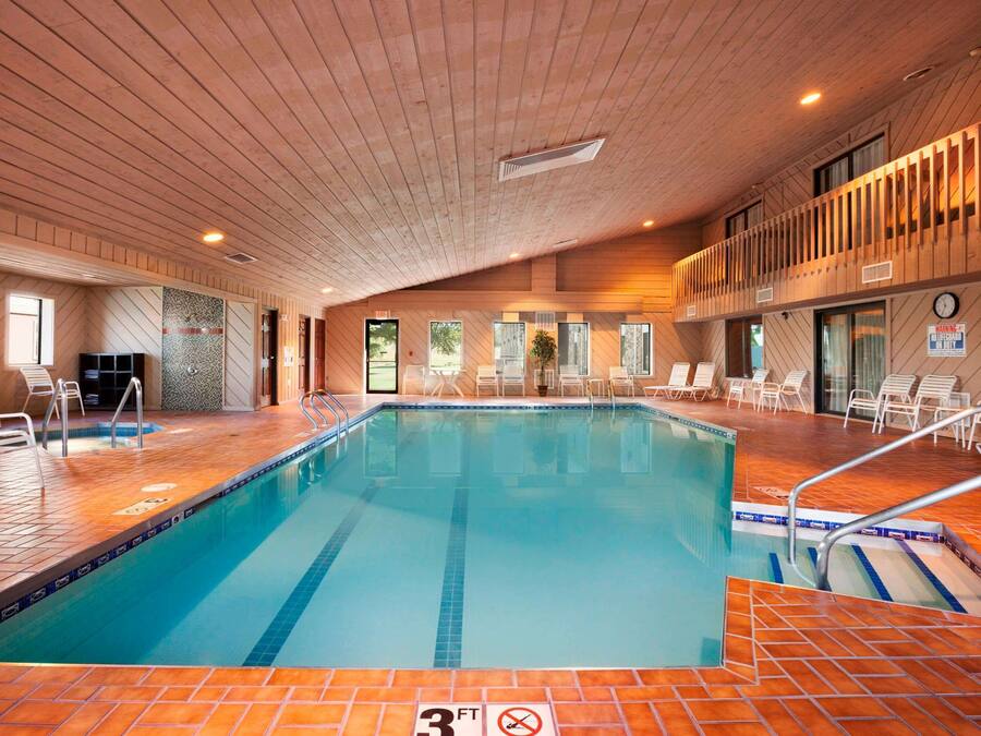 Piscina interna, piscina aquecida