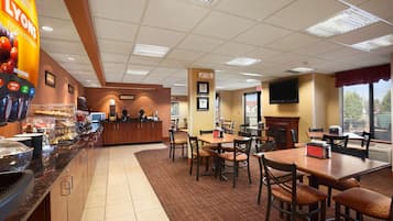 Free daily continental breakfast