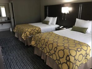 办公桌、熨斗/熨衣板、免费婴儿床、免费 WiFi