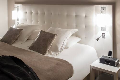 Privilege, Chambre, 1 lit double | Literie de qualité supérieure, coffres-forts dans les chambres, bureau