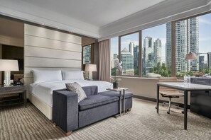 Premier Room, 1 Double Bed | Premium bedding, minibar, in-room safe, individually furnished - Singapore Marriott Tang Plaza Hotel  (Singapore)