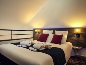 Privilege, Duplex, 1 Double Bed with Sofa bed, Balcony | Premium bedding, minibar, in-room safe, desk