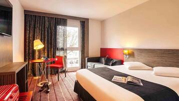 Classic Room, 1 Double Bed with Sofa bed | Premium bedding, in-room safe, desk, blackout drapes