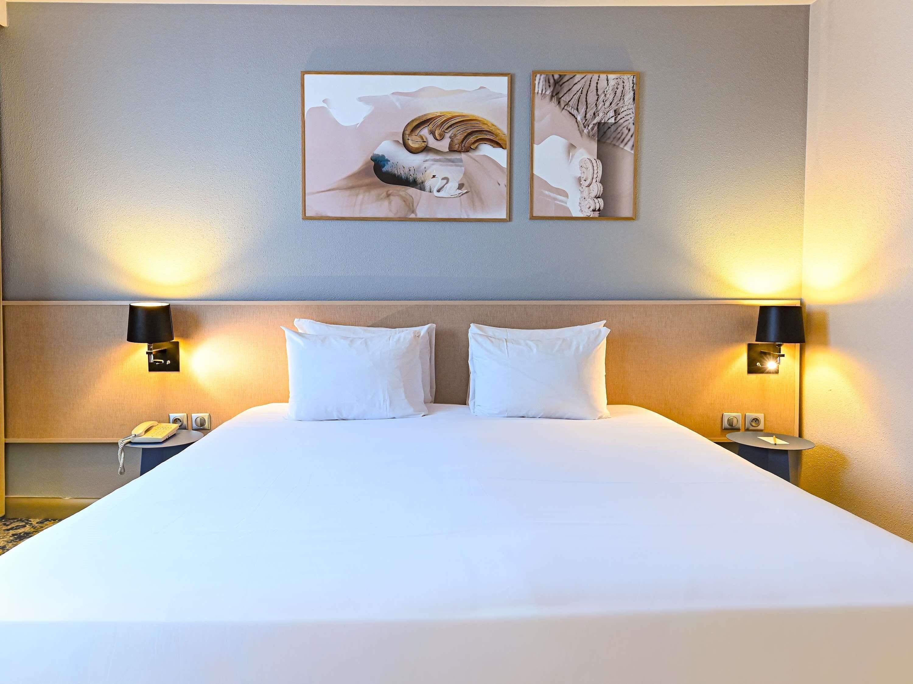 Familiekamer, Meerdere bedden | Luxe beddengoed, een kluis op de kamer, een bureau