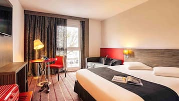 Literie de qualité supérieure, coffres-forts dans les chambres, bureau