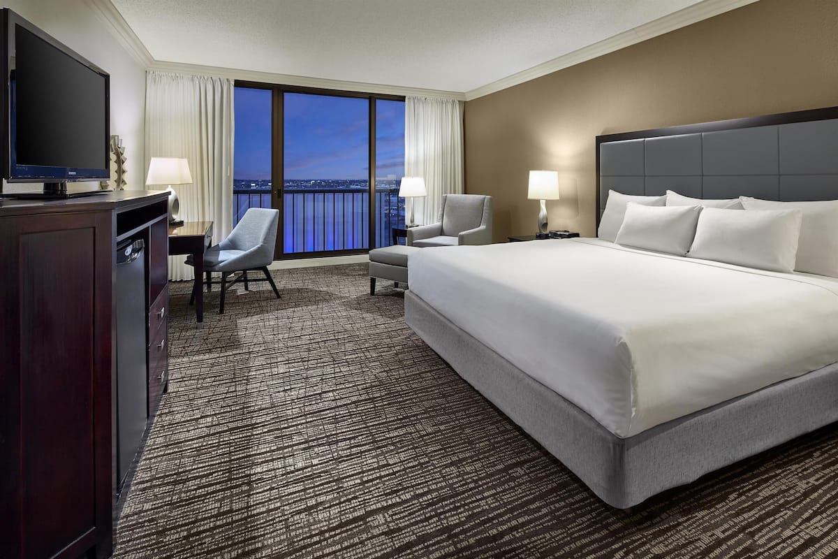 Premium bedding, pillow-top beds, in-room safe, desk