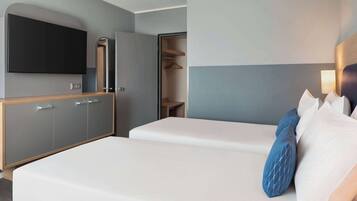 Comfort-Zweibettzimmer | Zimmersafe, Verdunkelungsvorhänge, schallisolierte Zimmer