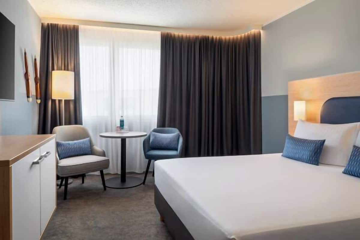 In-room safe, blackout curtains, soundproofing, free WiFi