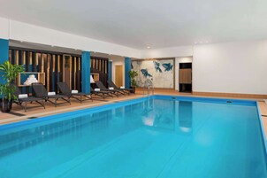 Una piscina techada