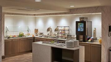 Daily full breakfast (USD 16.95 per person)