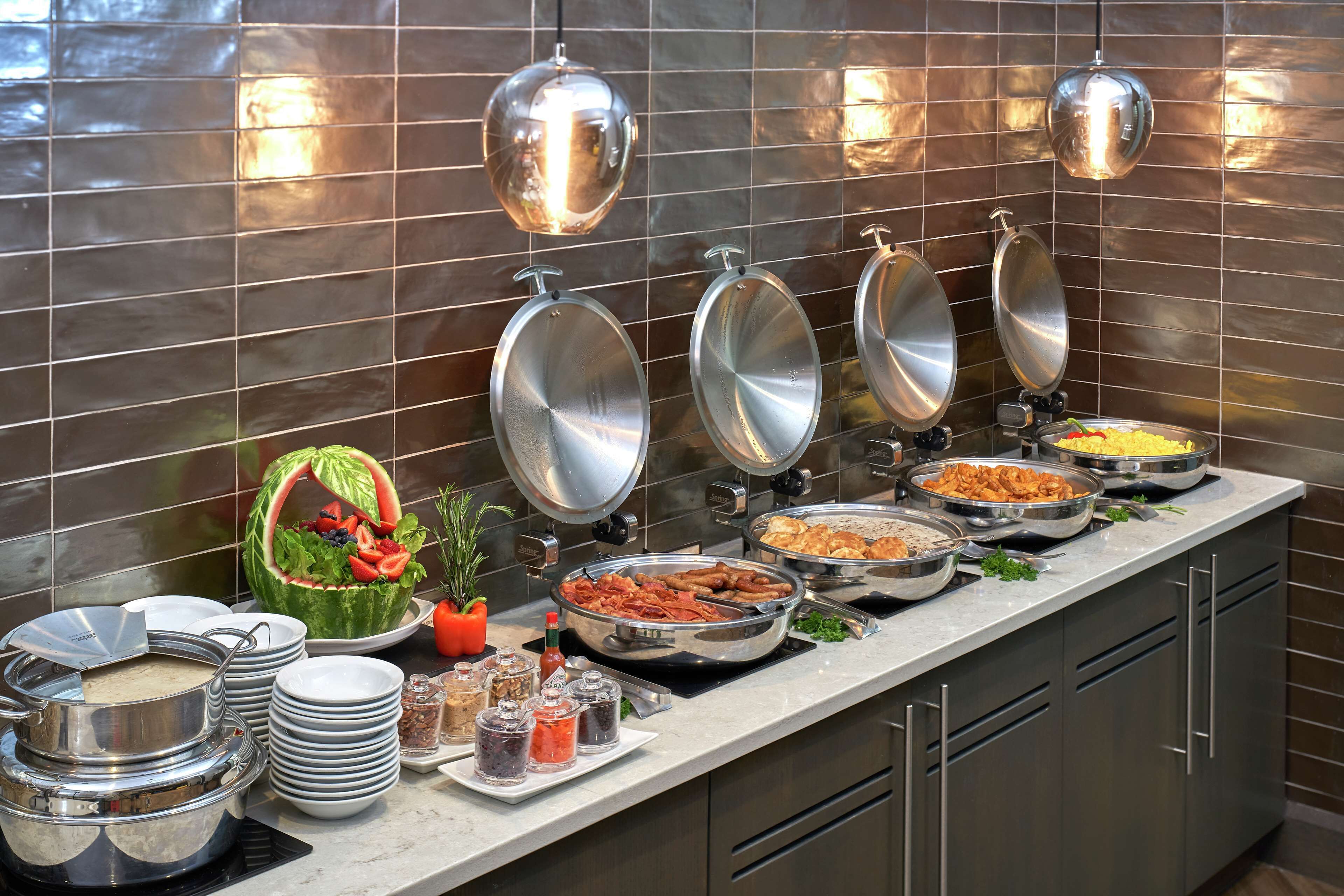 breakfast, lunch and dinner served