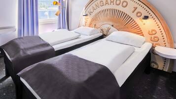 Schreibtisch, laptopgeeigneter Arbeitsplatz, Verdunkelungsvorhänge