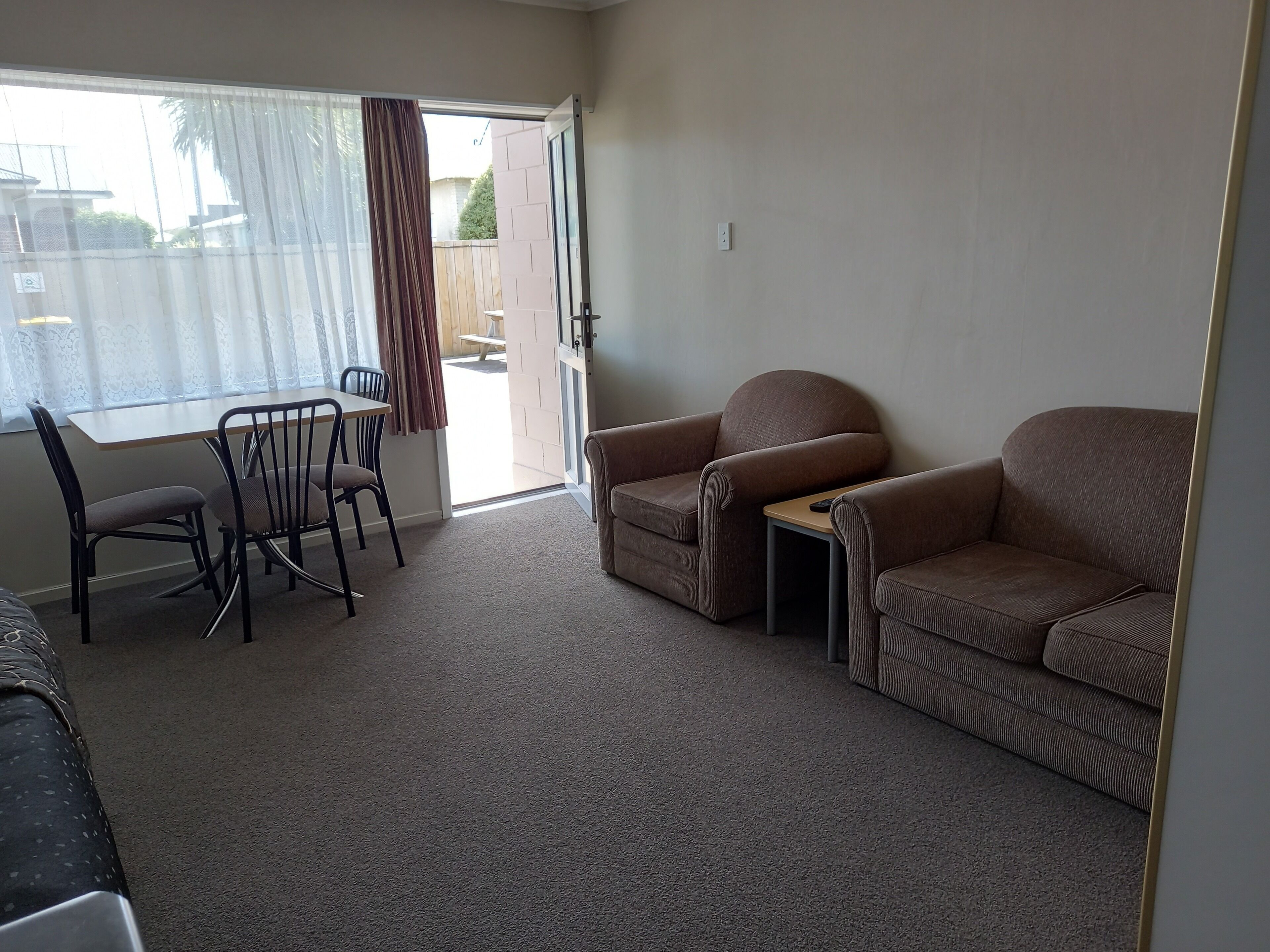 standard room, 1 bedroom | living area | lcd tv