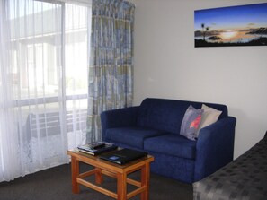 Business-Zimmer, 1 Schlafzimmer | Wohnbereich | LCD-Fernseher