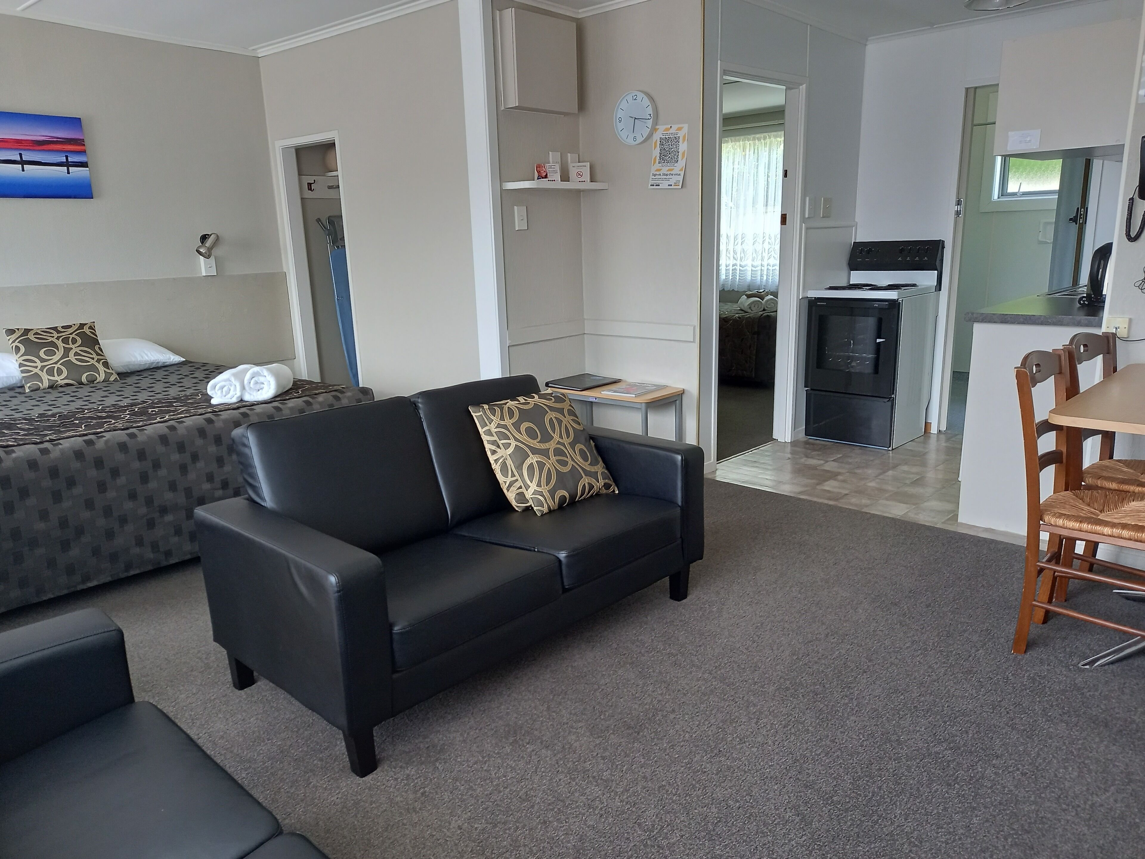 商务客房, 1 间卧室 | 起居区 | 液晶电视