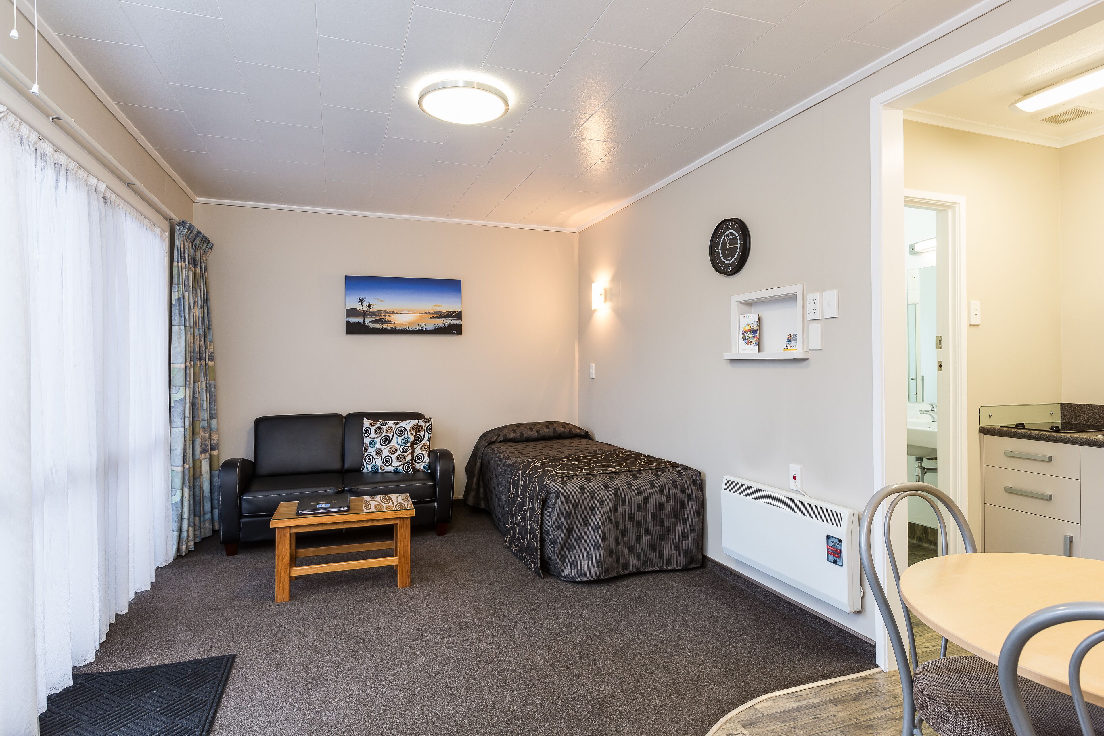 business room, 1 bedroom | minibar, blackout curtains, iron/ironing board, free cots/infant beds