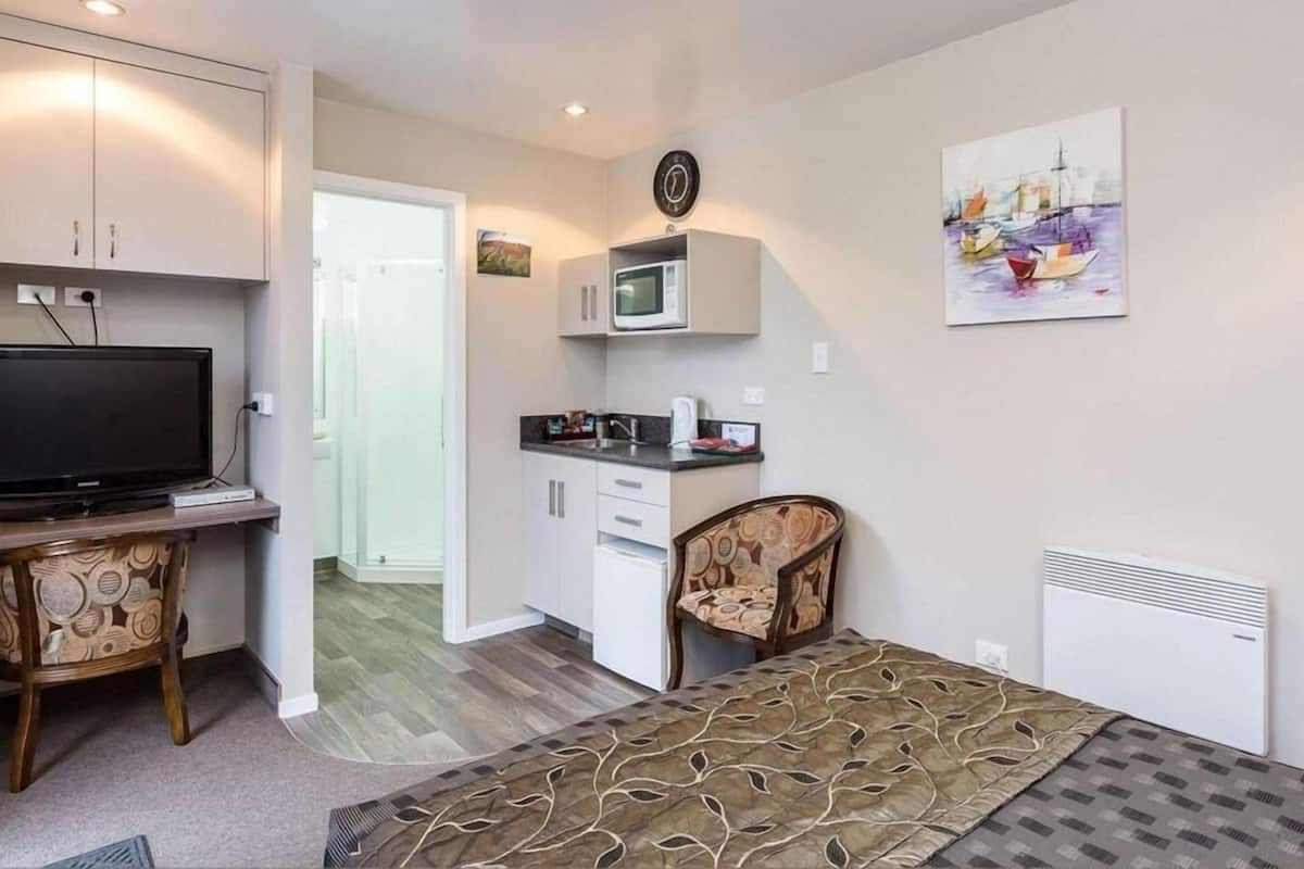 Minibar, blackout drapes, iron/ironing board, free cribs/infant beds