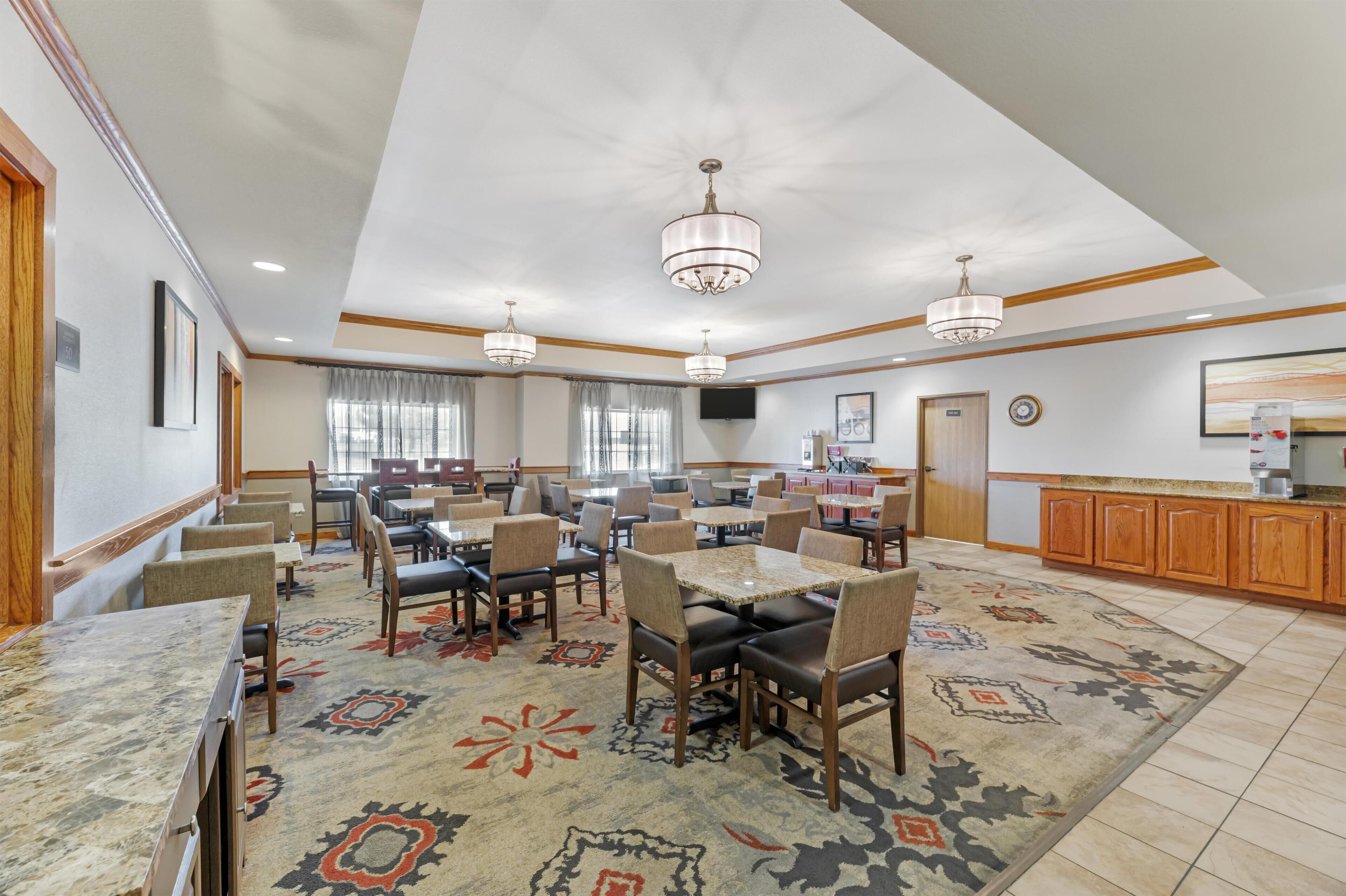 Free daily continental breakfast