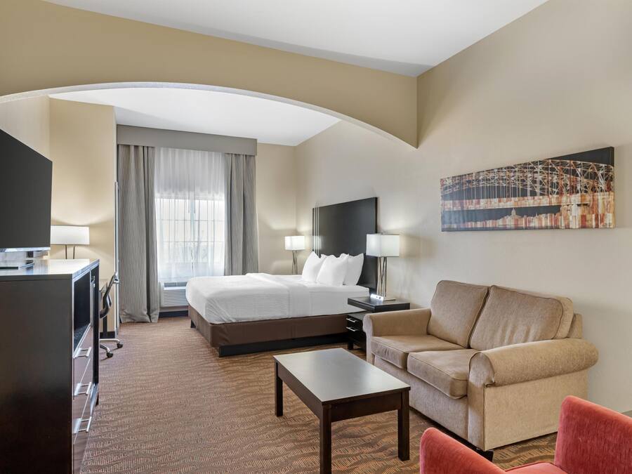 Rom – standard, 1 kingsize-seng, ikke-røyk, kjøleskap og mikrobølgeovn | Safe på rommet, skrivebord, strykejern/-brett og wi-fi (inkludert)