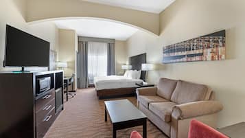 Standard Room, 1 King Bed, Accessible, Refrigerator & Microwave | In-room safe, desk, iron/ironing board, free WiFi