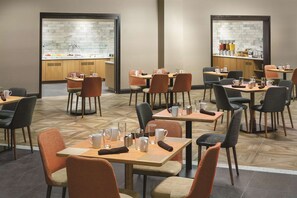 Daily buffet breakfast (USD 16.95 per person) - DoubleTree by Hilton Colorado Springs (Colorado Springs)
